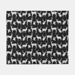 Cerf rustique blanc sur une couverture en polaire 