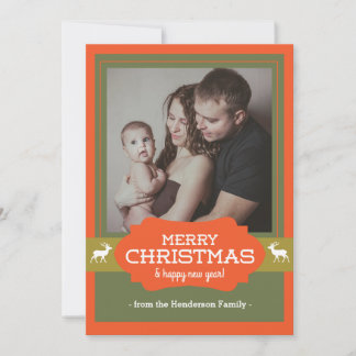 Cerfs communs de Joyeux Noël chassant la carte de