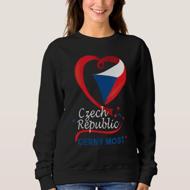 Cerny Most Czech Republic Herzenflagge Sweatshirt (Vorderseite)