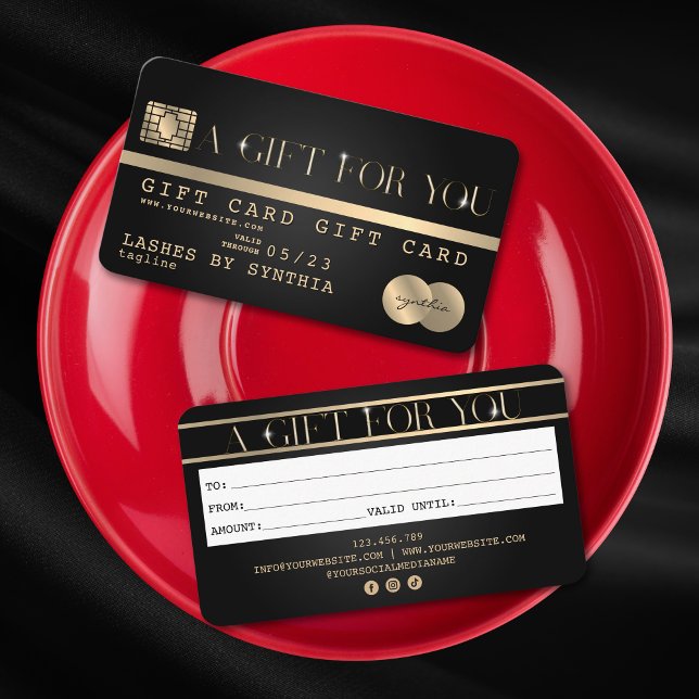 Certificat cadeau de carte de crédit moderne uniqu (modern gold typography like credit card gift voucher)
