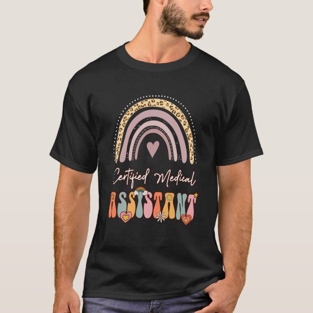 Certified Medical Assistant CMA Groovy Retro Rainb T-Shirt (Vorderseite)