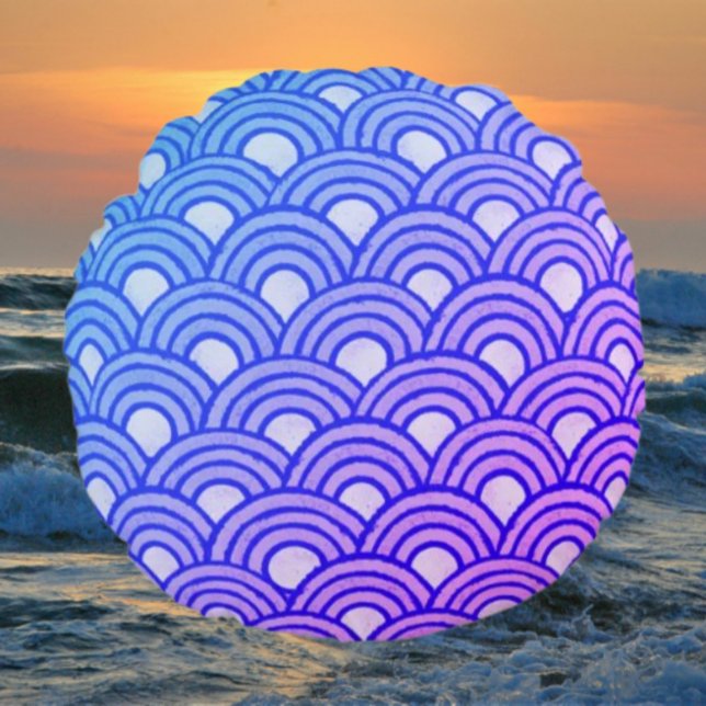 Cerulean Scales Gradient Round Kissen (Von Creator hochgeladen)