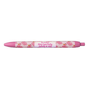 C'est des stylos d'un canard de rose de fille