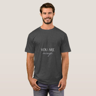 C'est le t-shirt de l'homme.