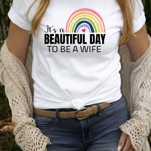 C'est une belle femme de jour Rainbow T-Shirt