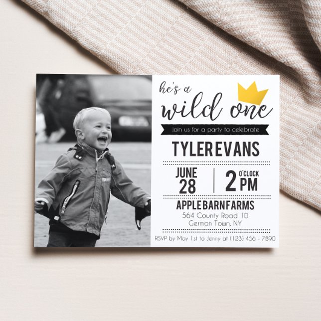 C'est une invitation d'anniversaire sauvage avec p (Créateur téléchargé)