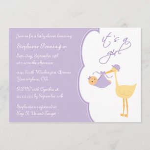 C'est une invitation pourpre de baby shower de