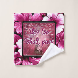 Cet Outil Traverse Également L'Arbre Abstrait Rose