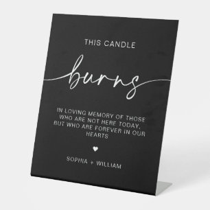 Cette Bougie Brûle, Sur Le Panneau Mariage Mémoire