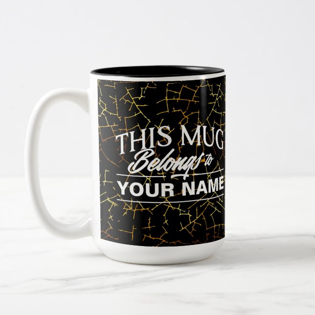 Cette Mug Appartient À VOTRE NOM. (Gauche)