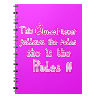 Cette reine ne suit jamais les règles carnet rose