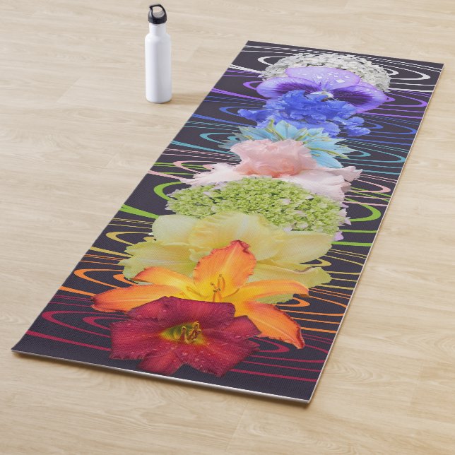 Chakra fleurit le tapis de yoga (En situation)