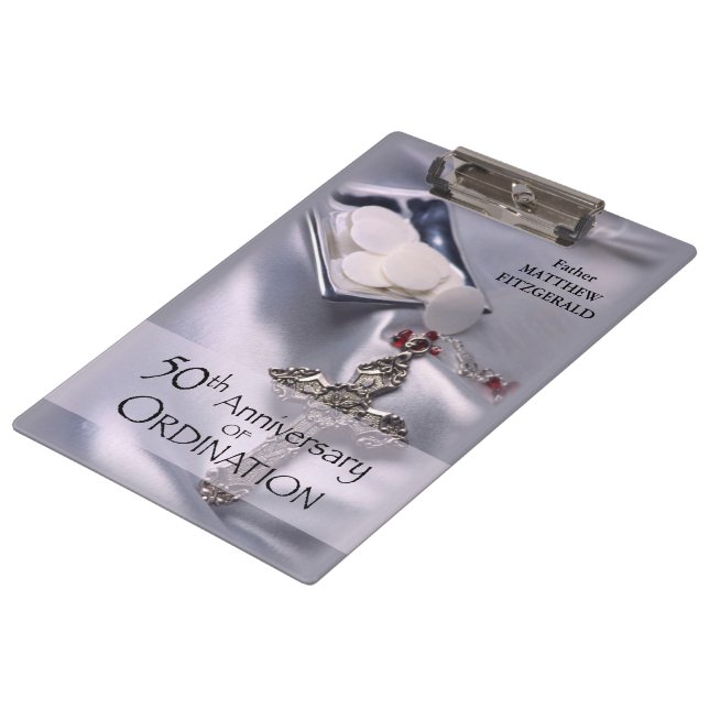 Chalice zum 50. Individuelle Name Klemmbrett (Schrägansicht)