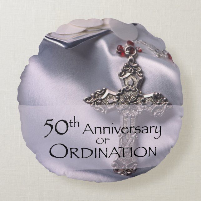 Chalice zum 50. Individuelle Name Rundes Kissen (Vorderseite)