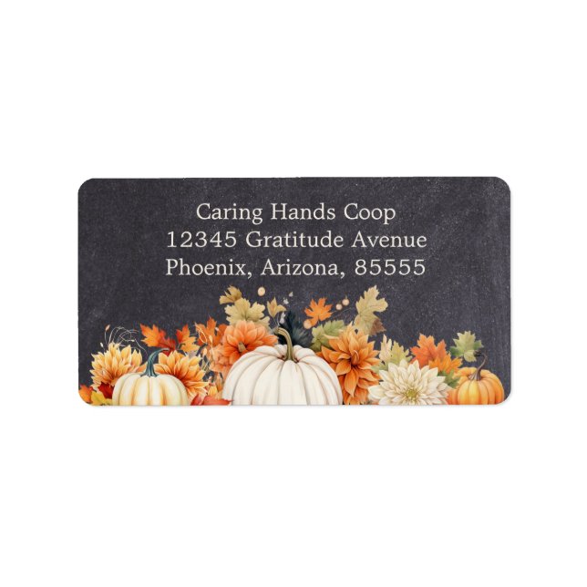 Chalkboard Fall Pumpkin Floral Friendsgiving Year Adressaufkleber (Vorne)