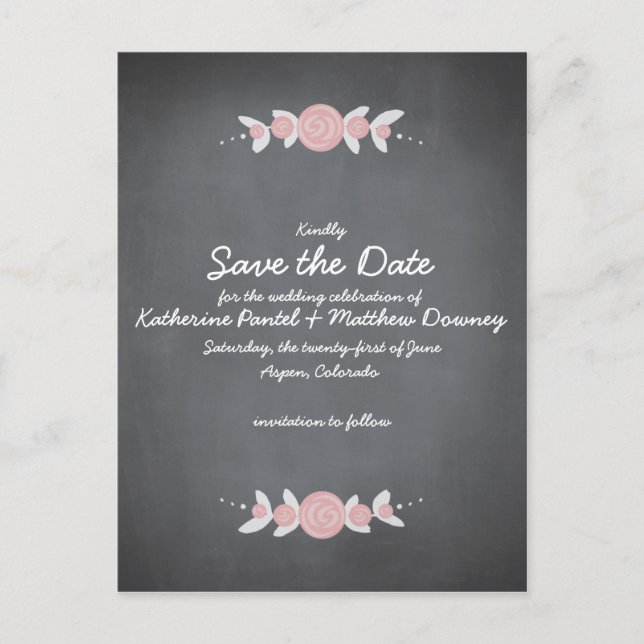 Chalkboard Floral Wreath Save the Date Ankündigungspostkarte (Vorderseite)