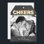 Chalkboard Holiday Foto Card Tag Form Feiertagskarte<br><div class="desc">Ihr Lieblings-Foto wird mit "Cheers" in Vintagen Markisenleuchten auf einem angesagten Chalkboard-Hintergrund betont. Sie wird auf der Tag-förmigen Karte gedruckt,  sodass sie leicht mit einem Schleifenbogen verbunden und per Post verschickt werden kann,  oder an eine Flasche,  einen Geschenkbeutel oder ein Geschenk gebunden werden kann.</div>
