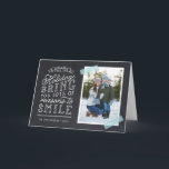 Chalkboard Letting Holiday Foto Card Feiertagskarte<br><div class="desc">Erschwingliche, individuell bedruckte Weihnachtskarten mit einfachen Vorlagen für die Anpassung. Dieses lustige Design zeichnet sich durch niedliche handgeschriebene Stil-Typografie auf einem Imitat-Chalkboard-Hintergrund mit aqua gestreiftem Waschbänder um Ihr Foto. Der Text lautet "Hoffe, dass die Ferien dir viele Gründe zum Lächeln bringen". Personalisieren Sie es mit Ihren Fotos, Familiennamen, dem Jahr...</div>