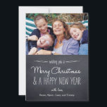 Chalkboard Look Holiday Foto Cards Feiertagskarte<br><div class="desc">Feiern Sie die Saison mit dieser modernen und stilvollen Urlaubskarte von Berry Berry Sweet.</div>