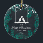 Chalkboard Lovebirts - Unser erstes Weihnachtsfest Keramik Ornament<br><div class="desc">Chalkboard Lovebirds Unsere erste Weihnachtsfeier zusammen Keramik Ornament . Personalisieren Sie Ihre persönlichen Daten sowohl auf der Vorder- als auch auf der Rückseite.</div>