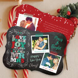 Chalkboard Mistletoe Vintag Erstes Foto Feiertagskarte<br><div class="desc">Vintage Black Chalkboard Mistletoes, Liebe Peace Joy küsst unsere ersten Weihnachten als Mr. and Mrs., rot und grün, kühne und farbenfrohe moderne Blockbriefe Typografie, 2 Multi Foto Collage Holiday Wedding Announcement Card. Die Rückseite bietet ein vollständiges Schneemuster, ein Snapshot-Foto und eine personalisierbare Urlaubsmeldung. Der Hintergrund kann in eine beliebige Farbe...</div>