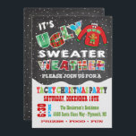 Chalkboard UGLY Weihnachts Sweater Einladungen<br><div class="desc">Dieses coole und farbenfrohe Tacky oder Ugly Christmas Sweater Party ist mit einem Pullover mit einem Lebkuchenmann,  fallendem Schnee und Stofftypografie auf einem Chalkboard-Hintergrund ausgestattet. Ideal für Kinder oder Erwachsene Urlaub Party! Handgezeichnete Abbildung von McBooboo.</div>