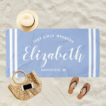 Chambray Blue Girls Weekend Personalisierter Name Strandtuch<br><div class="desc">Das personalisierte Strandtuchdesign für einen Mädchenwochenende bietet einen eigenen Vornamen in modernen Schriften,  gerahmt von Küstenstreifen,  mit eigenem Text für den Anlass. Die farbige Kamibrom-Hintergrundfarbe kann geändert werden. Bitte besuchen Sie unseren Shop für weitere Farboptionen.</div>