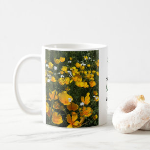 Champ de tasse de vers de bible de pavots