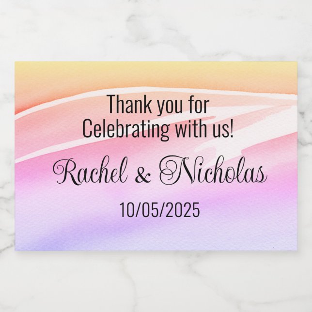 Champagner-Miniflaschen sind personalisiert (Einzelnes Label)