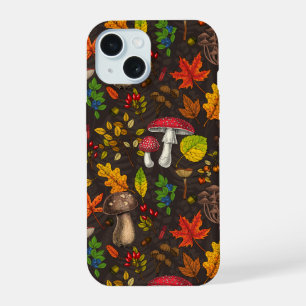 Champignons, feuilles, noix et baies d'automne sur