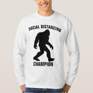 CHAMPION DE DISTANCE SOCIALE BIGFOOT T-shirts amus