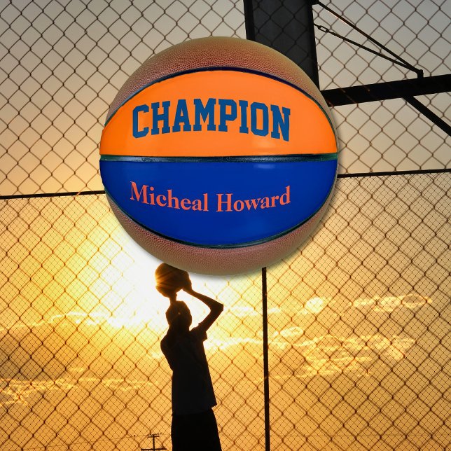 Champion in dunkelblau und orange basketball (Von Creator hochgeladen)