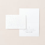 Chanukah Foil Card Folienkarte<br><div class="desc">Chanukah verdient etwas mehr - etwas Besonderes! Dieses Design zeichnet sich durch eine wunderschöne, vereinfachende, minimalistische Ästhetik mit moderner Touch und einem zarten Flair aus. Celebrate Chanukah mit koordinierender Dekoration und Geschenkartikel. Machen Sie dieses Jahr ein Chanukah zu erinnern!</div>