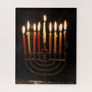 Chanukah menorah mit hellen Kerzen