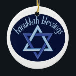 Chanukka-Segen Keramik Ornament<br><div class="desc">Dieser Entwurf ist schön und hell und füllt Sie zum Rand mit Feiertagsgeist und ist auf Geschenken,  Tabellenläufer,  Küchenwäschen,  Wohngestaltung und auf allen Sachen Chanukka perfekt!</div>