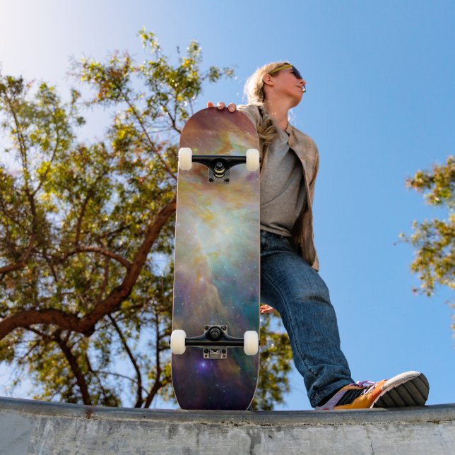Chaos im Herzen des Orion Spitzer Hubble Composite Skateboard (Außenbereich 1)