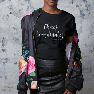 Chaos-Koordinatorin-Mom-Shirt, benutzerdefiniertes Tri-Blend Shirt