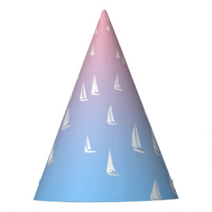 Chapeaux De Fêtes Bateaux à voile sur l'océan
