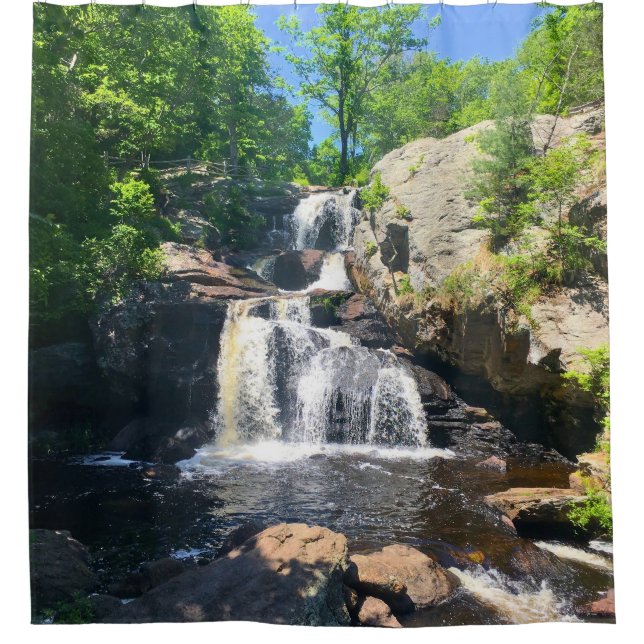 Chapman Falls Serenity Duschvorhang (Vorderseite)