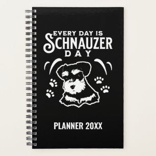 Chaque jour est la journée Schnauzer