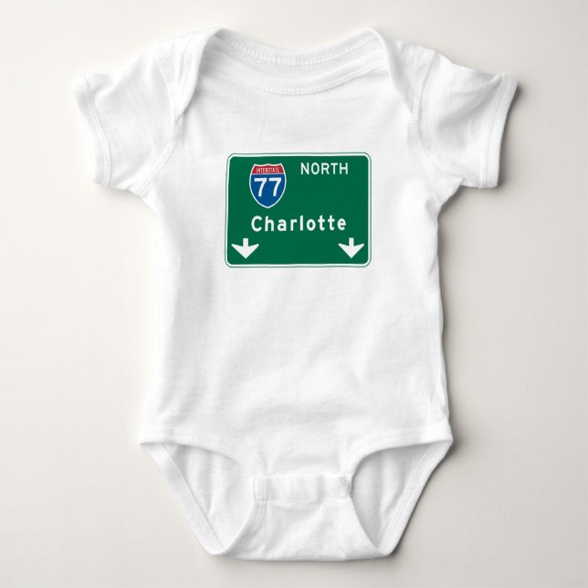 Charlotte, NC-Verkehrsschild Baby Strampler (Vorderseite)