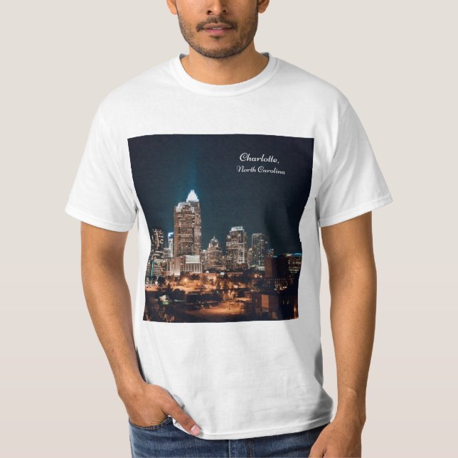 Charlotte North Carolina City Skyline Nacht T-Shirt (Vorderseite)