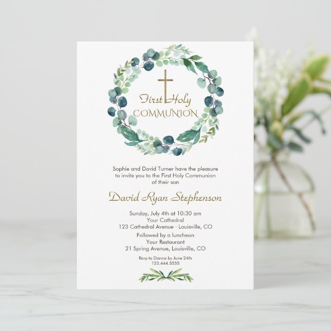 Charm Eucalyptus Foliage Cross Boy Heilige Kommune Einladung (Stehend Vorderseite)