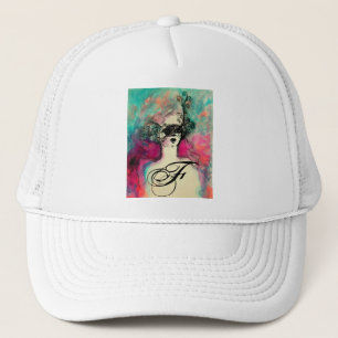 CHARM MONOGRAM / Mysteriöse Schönheit mit Maske Truckerkappe