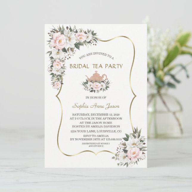 Charm White Blush Blume Gold Bridal Tee Party Einladung (Stehend Vorderseite)