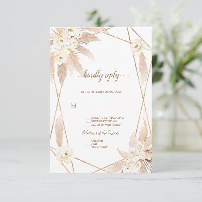 Charm White Roses Pampas Grass Gold Hochzeit RSVP Karte (Stehend Vorderseite)