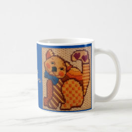 Charmante farbenfrohe Katze begleitet den Morgen Kaffeetasse