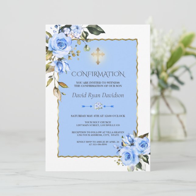 Charming Blue Flowers Gold Cross Boy Bestätigung Einladung (Stehend Vorderseite)