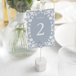 Charming Dusty Blue Romantic White Floral Blume Tischnummer