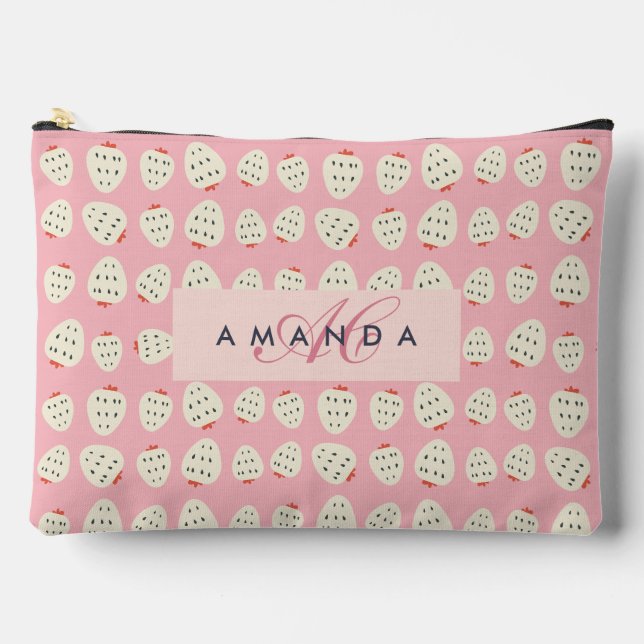 Charming Girly Strawberry Muster Monogram Geschenk Zubehörtasche (Vorderseite)